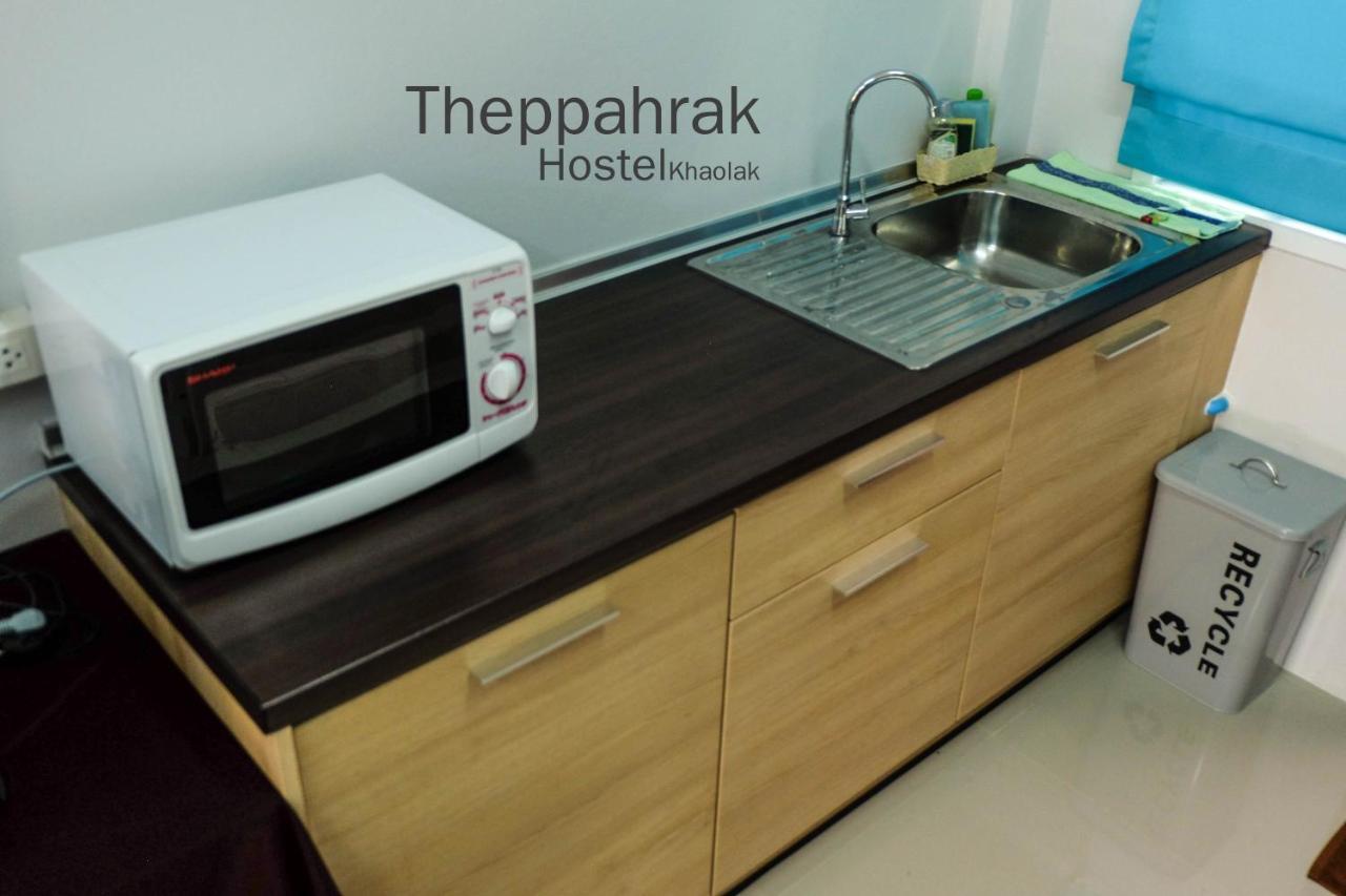Theppahrak Hostel Khaolak Khao Lak Extérieur photo